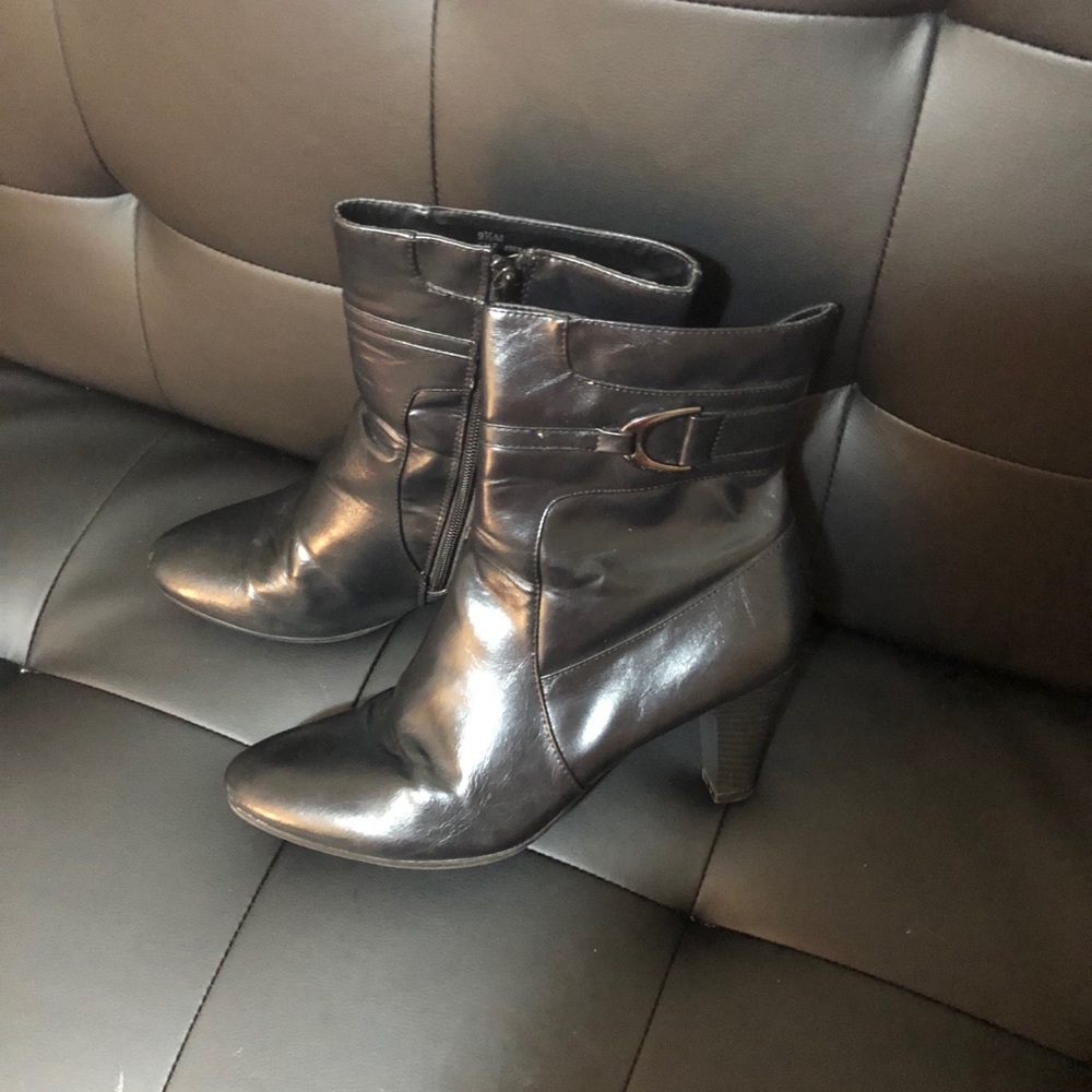 Black boots life